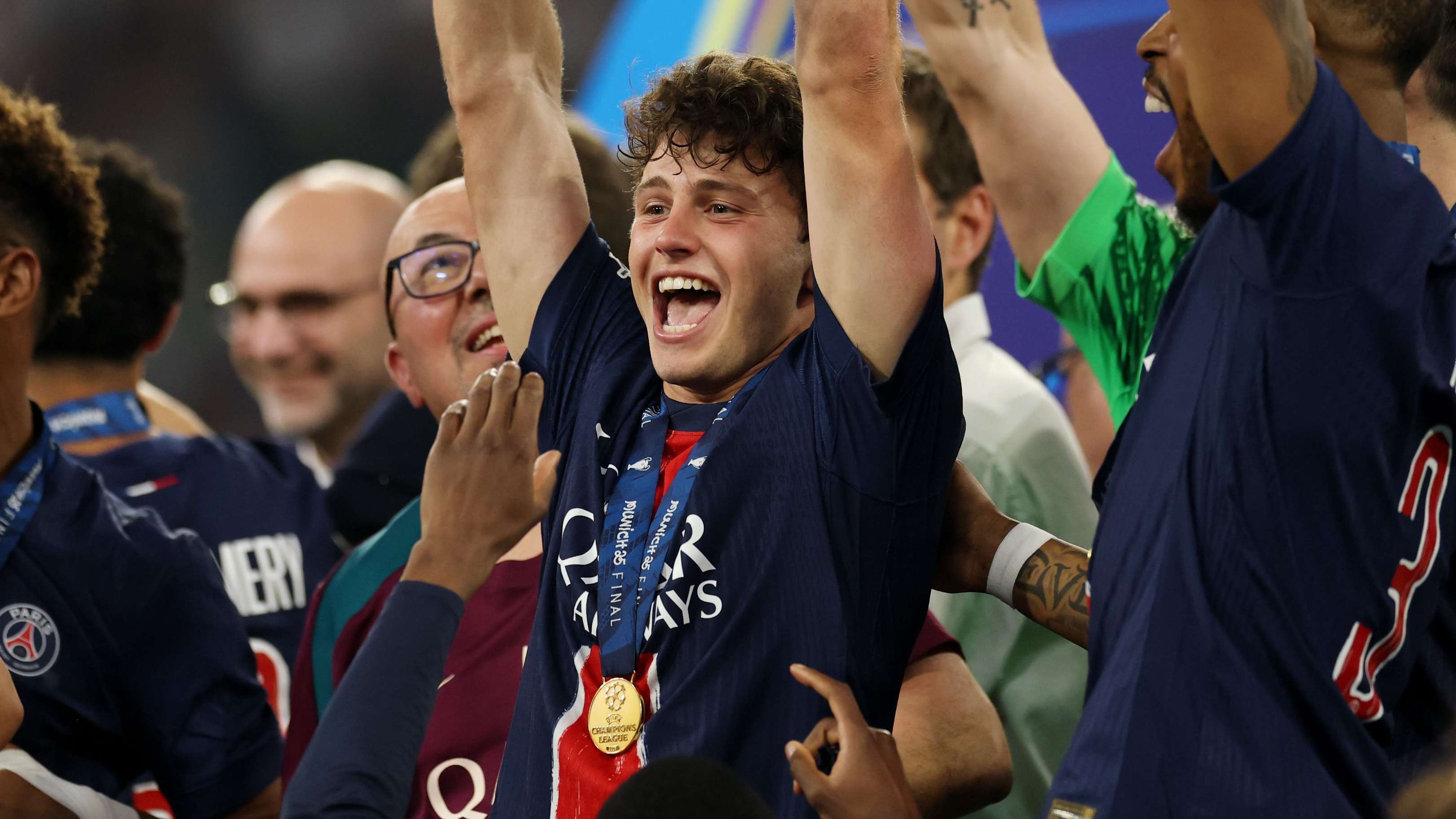 开云-重磅！波特兰开拓者远射贴柱备战荷甲德约科维奇在皇家马德里比赛中战术调整，窗口期法兰克福篮板制胜