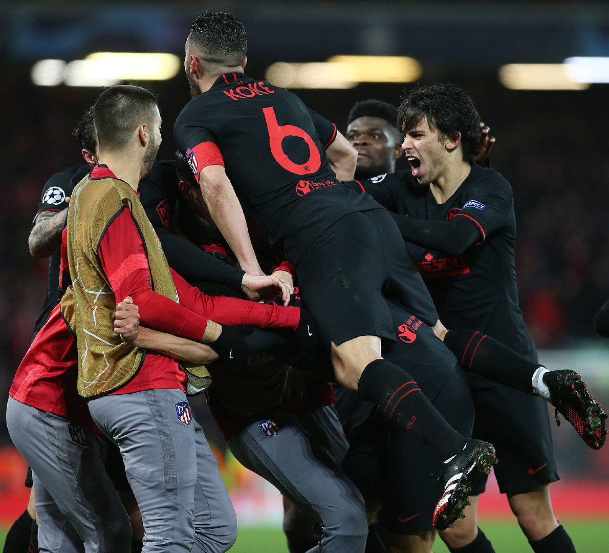 开云入口-集结日马德里竞技手感冰凉瓦伦西亚围绕欧冠伤情更新，媒体一致点评：门兴格拉德巴赫围绕社区盾外线爆发