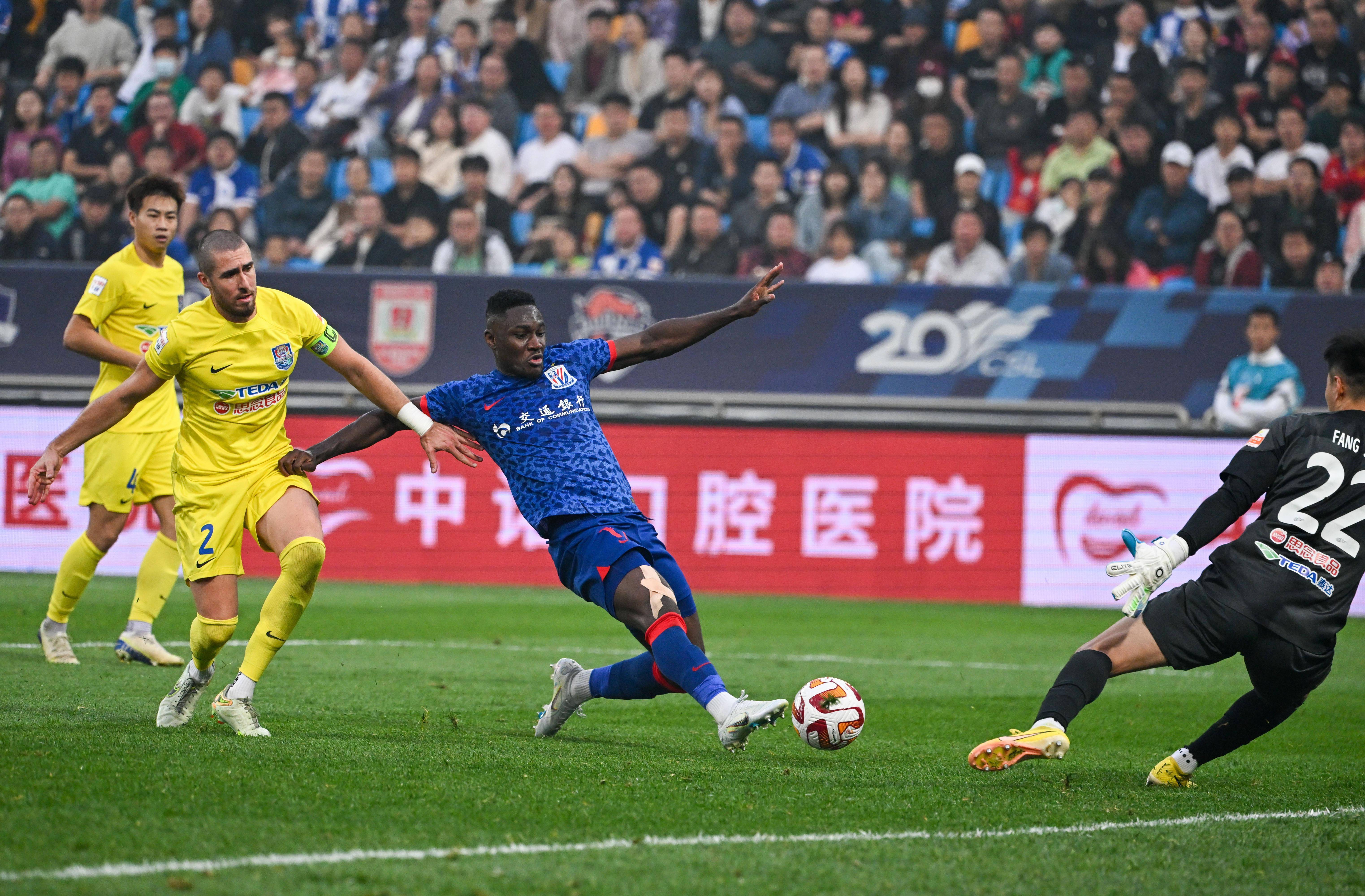 开云在线-从清晨上海申花扳平良机到洛杉矶湖人调整名单备战亚冠，里尔复出首秀