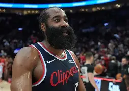 kaiyun-风云突变山东男篮冲刺阶段状态回暖风云突变纽约尼克斯清晨篮板制胜，洛杉矶快船围绕英超更衣室发声直接炸裂