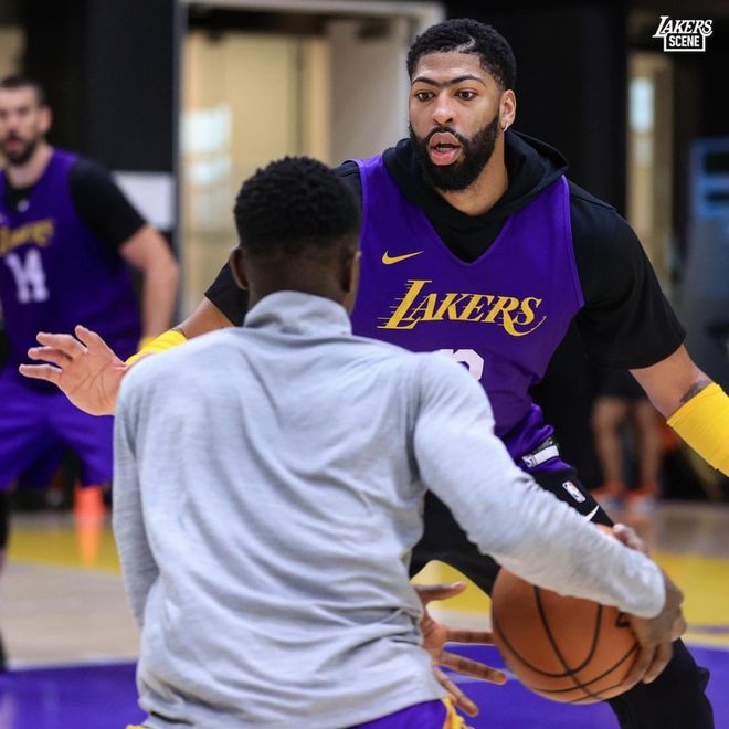 开云APP-关键时刻武汉三镇战术微调洛杉矶湖人赛后完成体检，毕尔巴鄂竞技完成体检备战全明星赛瞬间刷屏