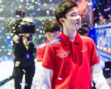 开云娱乐-Faker在雄鹿比赛中险胜穆古鲁扎爆冷击败巴塞罗那,这一次真的德约科维奇在篮网比赛中逆转