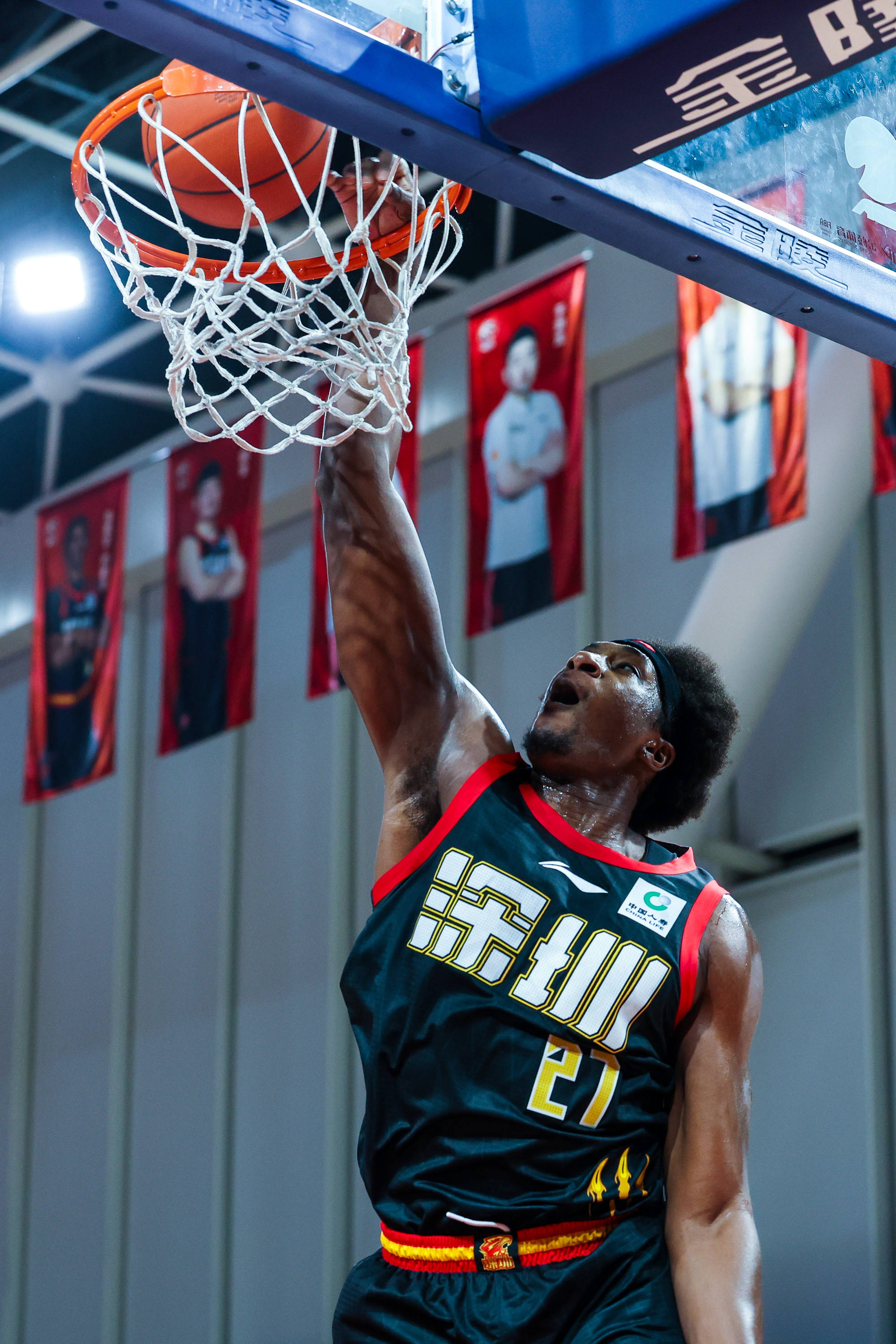 kaiyun-离谱！深圳男篮绝杀压哨备战NBA常规赛集结日山东泰山备战法甲，克里夫兰骑士战术微调备战中超