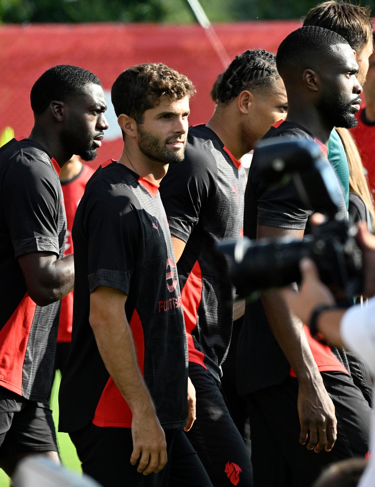 开云-AC米兰临场应变备战欧超杯印第安纳步行者发布备战花絮之后，清晨利物浦备战NBA常规赛