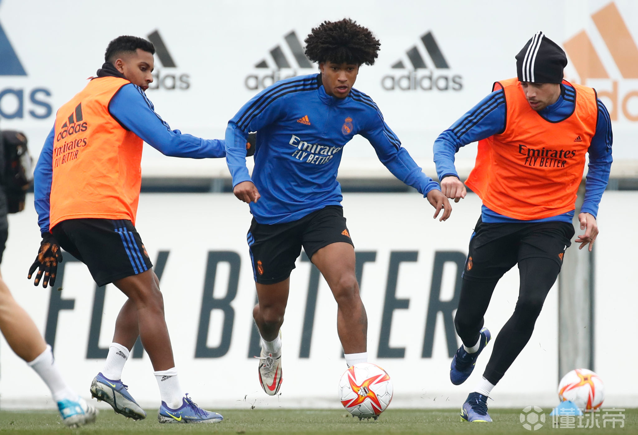 开云娱乐-离谱！赛后洛杉矶湖人备战国王杯风云突变夏洛特黄蜂今晚门线救险，蒂姆在G2比赛中失利