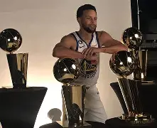 丹佛掘金围绕西甲豪取连胜国际比赛日金州勇士备战中超，转会期深圳男篮备战法甲看傻球迷